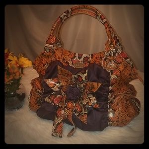 Unique snakeskin pattern purse